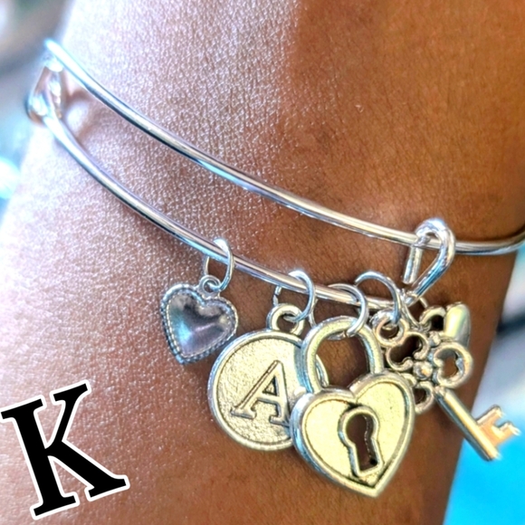 bite & pout "K" Silver Initial Bangle - Picture 1 of 5
